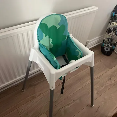 Free Parking 3-bedroom House Near Town