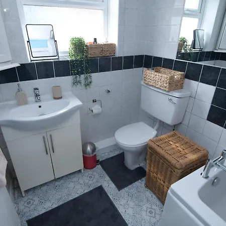 Free Parking 3-bedroom House Near Town 펜션 요크