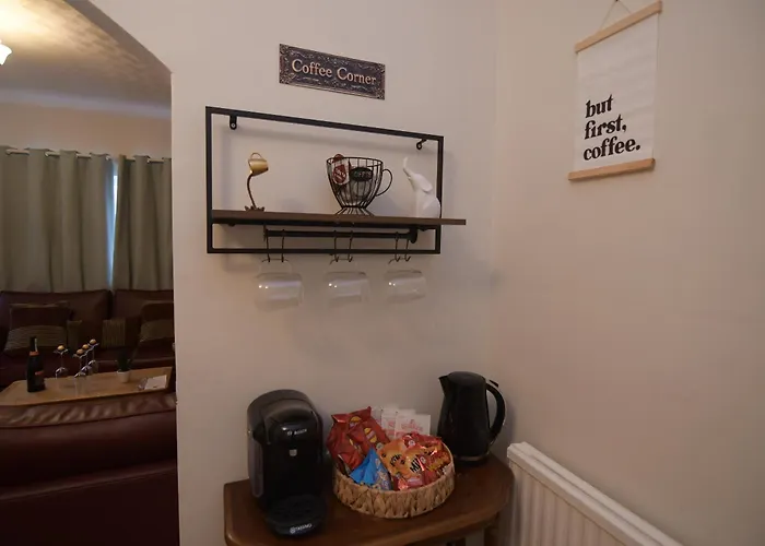 Free Parking 3-bedroom House Near Town 펜션 요크