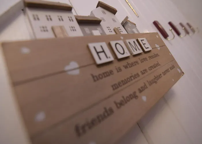 Free Parking 3-bedroom House Near Town 펜션 요크